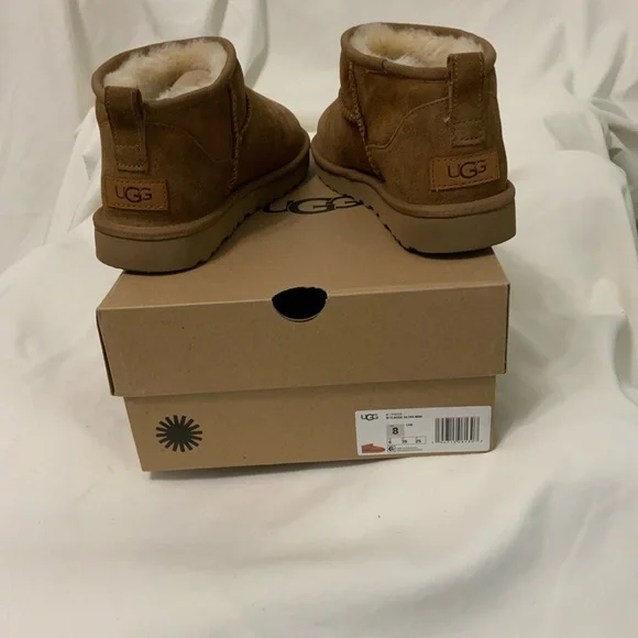 **UGG Classic Ultra Mini Boots**
PRE-USE…Color: Wheat - Picture 5 of 8